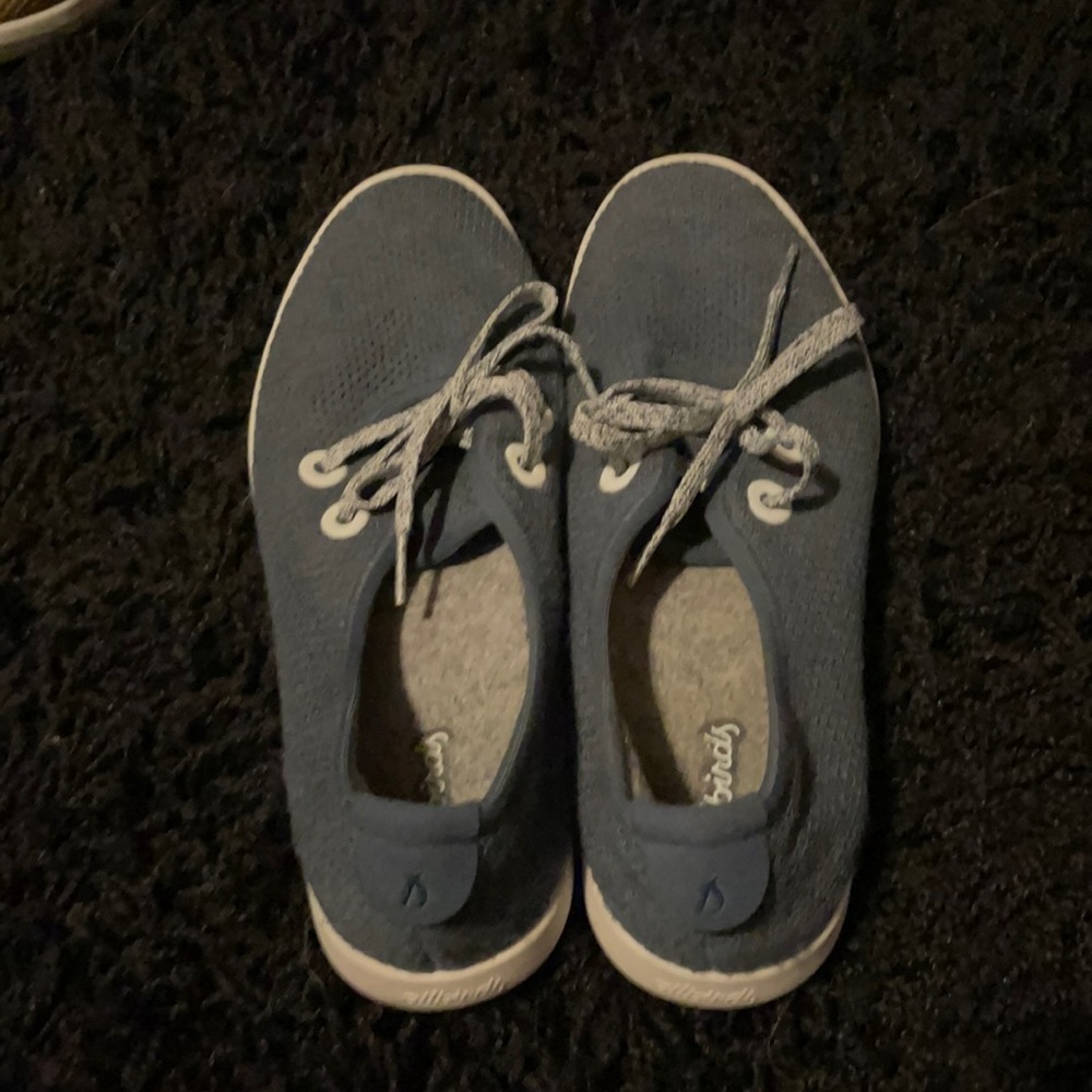 blue/gray allbirds